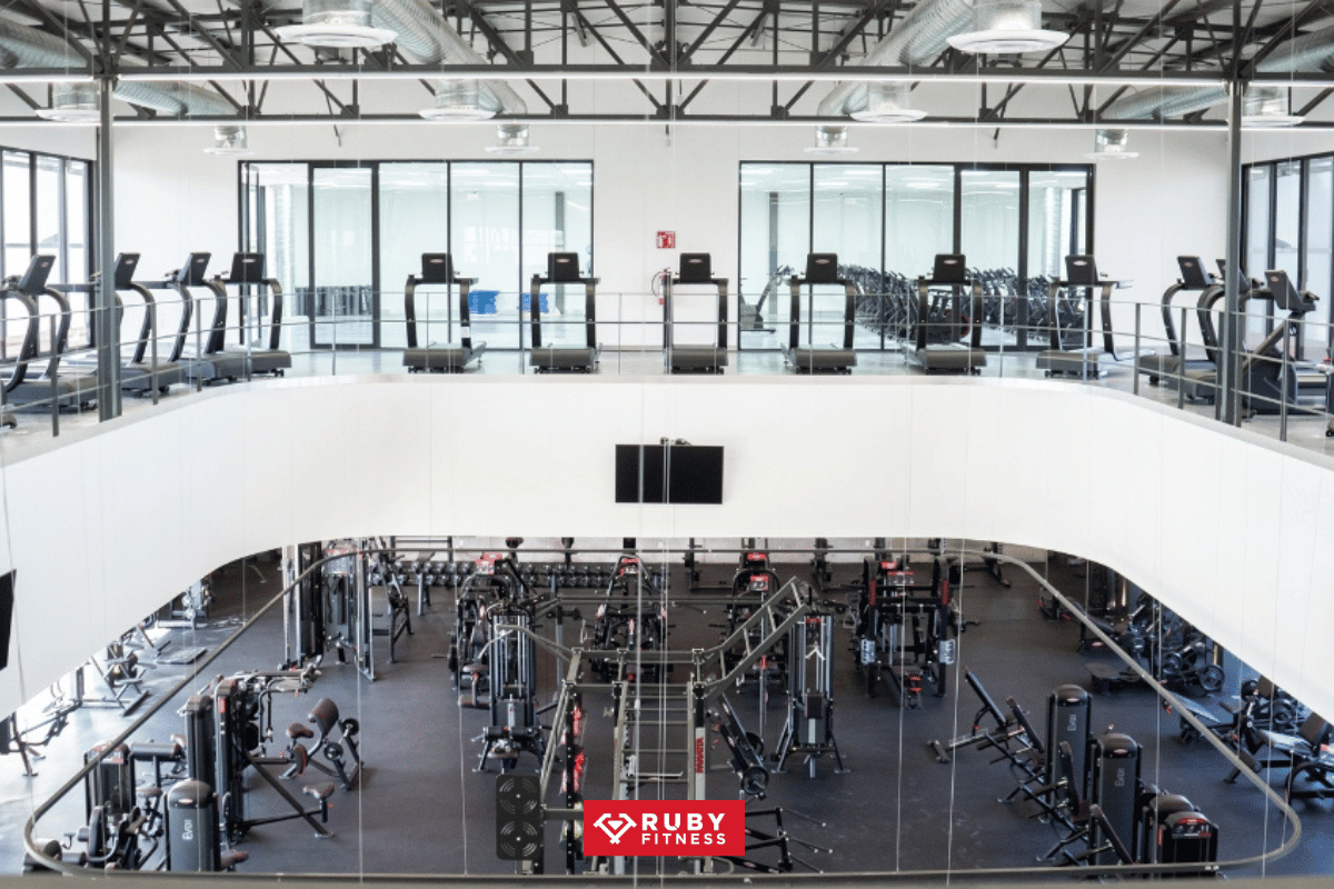Lựa chọn thiết bị gym cho phòng gym khách sạn