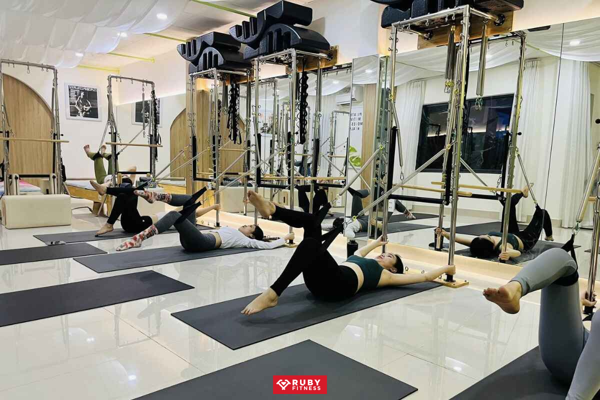 Những lợi ích của ván gỗ gắn tường trong pilates