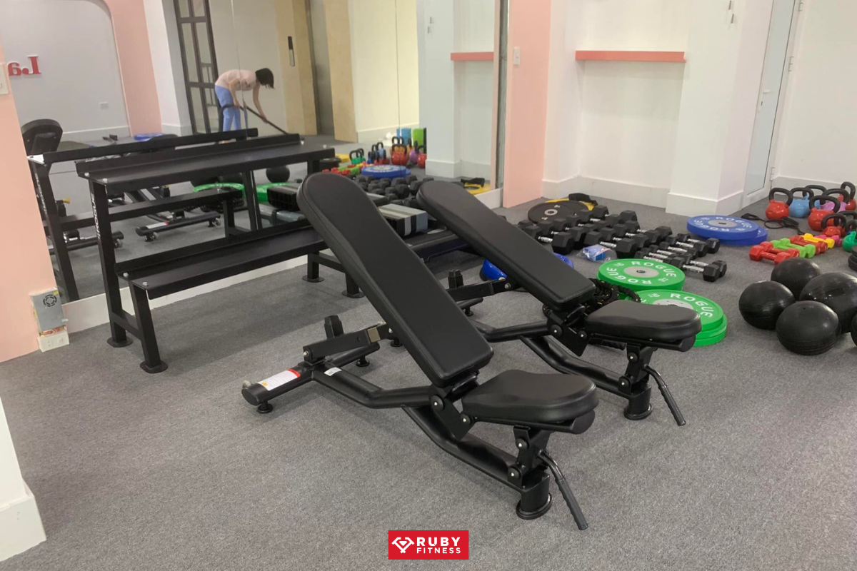 Hình ảnh thực tế set up và bàn giao thiết bị gym cho Ladys Fit