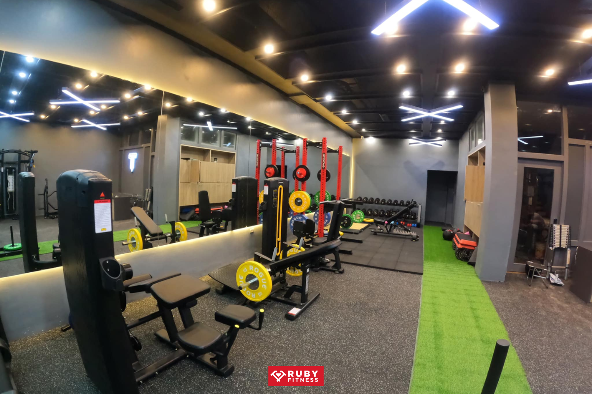 Hình ảnh thực tế set up và bàn giao thiết bị gym cho Titan Private
