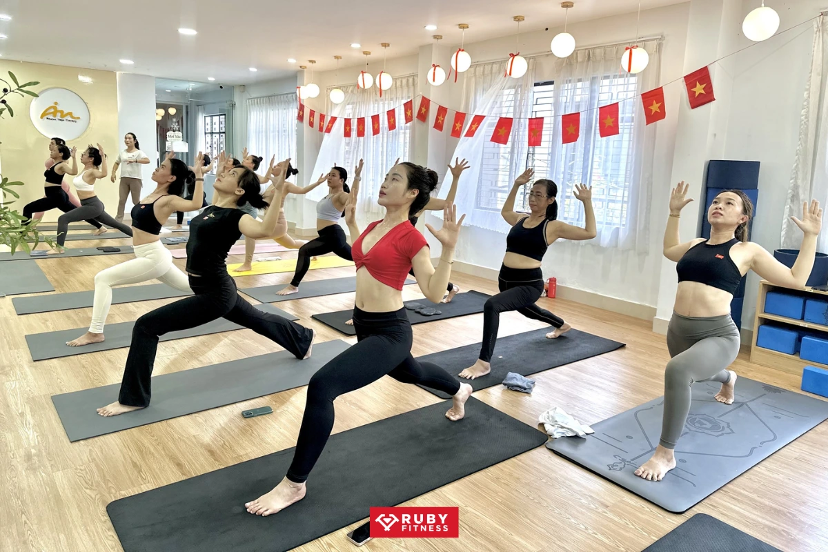An Pilates . Yoga . Therapy