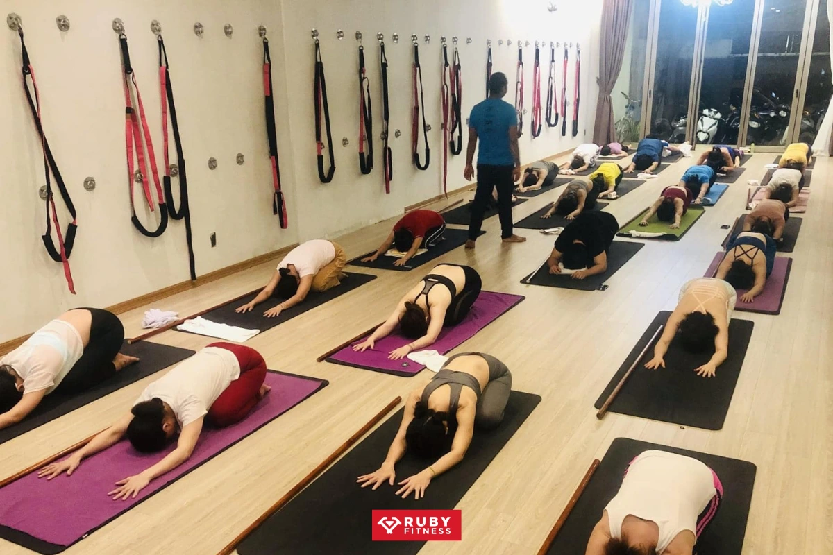 Aro Yoga & Dance