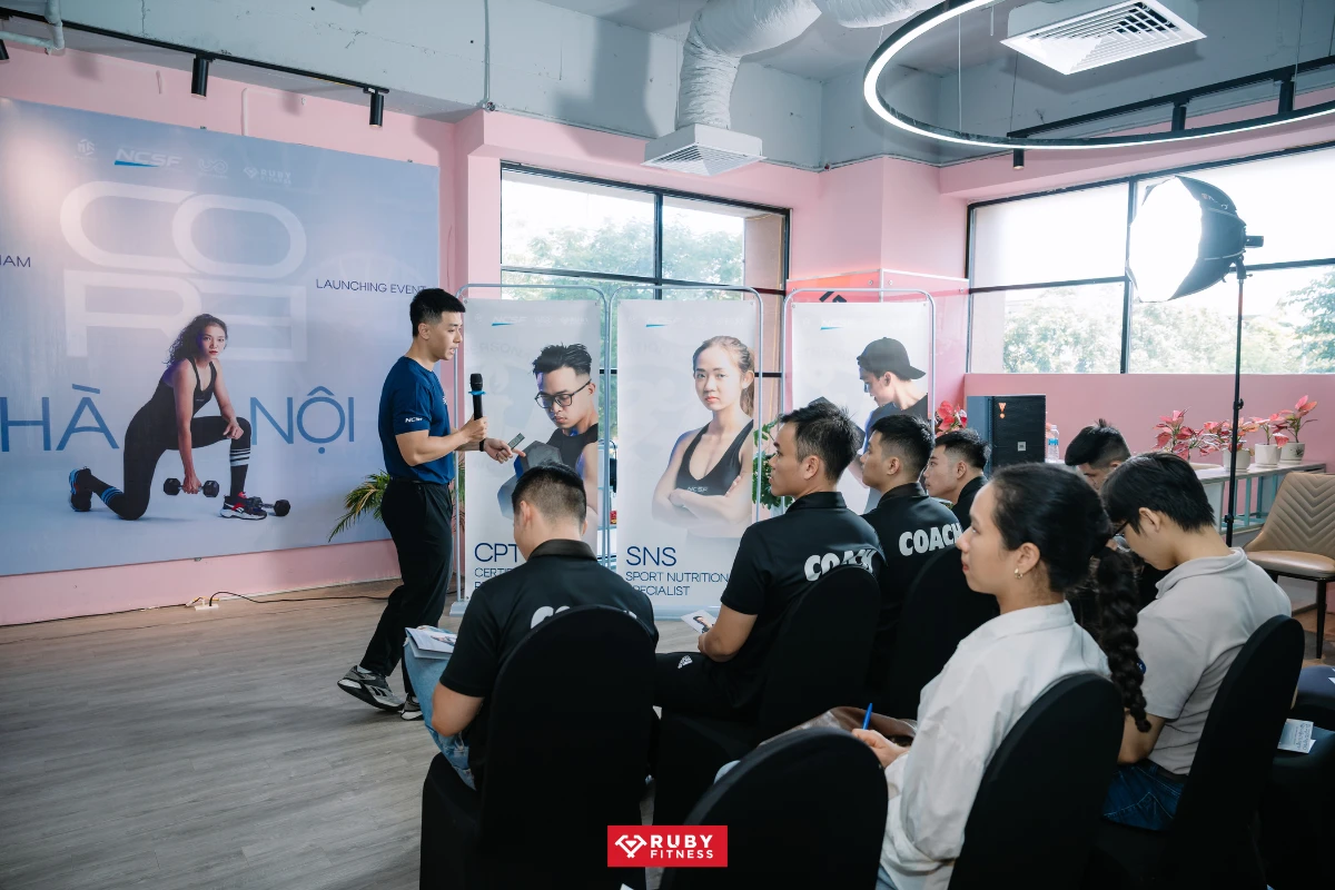 Cơ hội giao lưu & phát triển nghề nghiệp