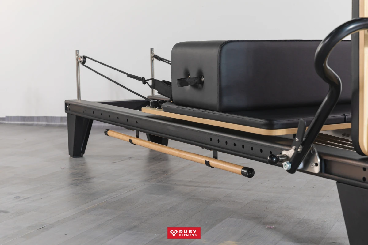 Đặc điểm nổi bật của máy tập Pilates Reformer DZ136 (2)